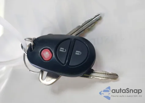 2014 Toyota Sienna L V6 7 Passenger from USA, damaged, VIN 5TDZK3DCXES457457